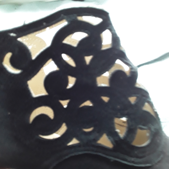 Adrienne Vittadini Black Suede leather Boots 8M - Picture 5 of 11